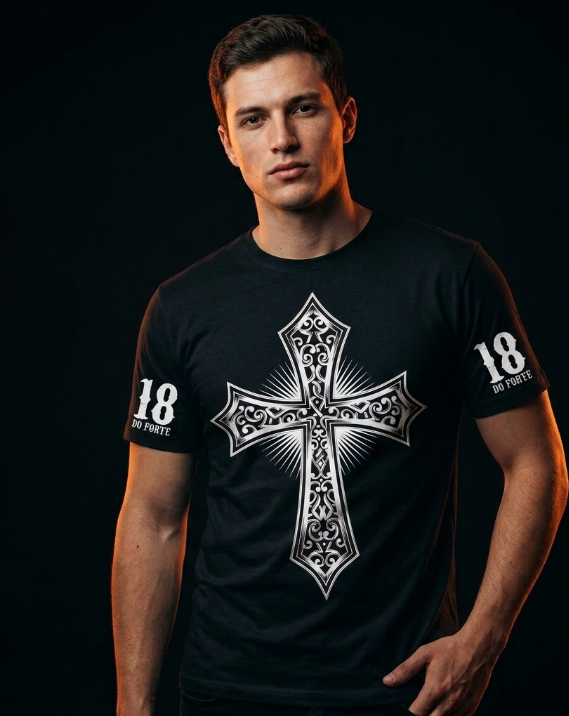 Camiseta – Cruz Detalhada
